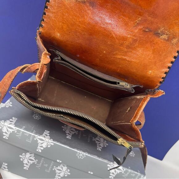 Vintage Distressed Hand-tooled Mandala Floral Leather Square Shoulder Bag - Picture 11 of 12